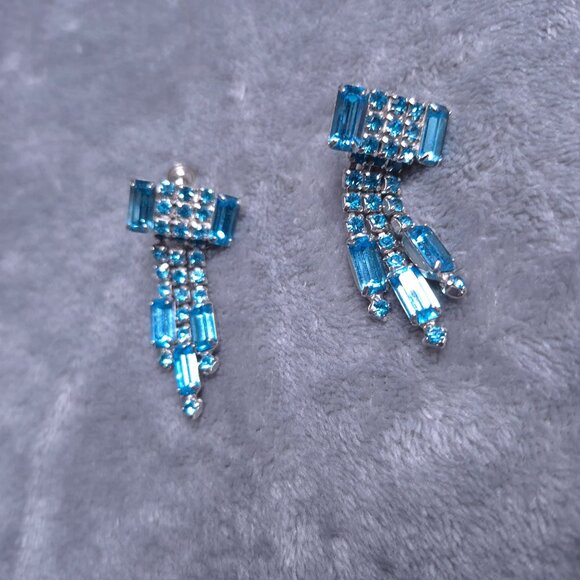Vintage Blue Rhinestone Necklace & Drop Screwback Earrings Set Dangle Teardrop - Picture 4 of 9